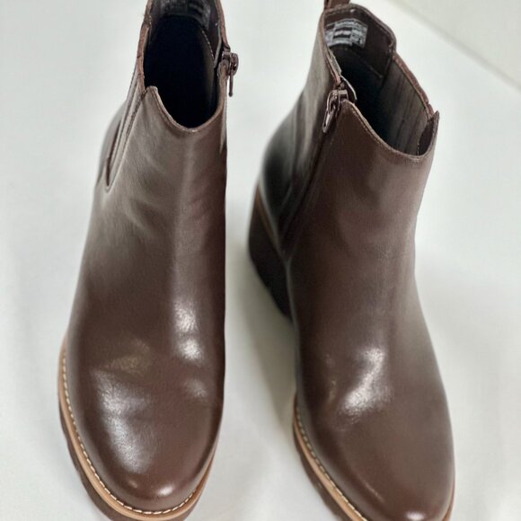 Vionic Aria Leather Lugged Wedge Booties - Size 6.5 Brown - Picture 9 of 11